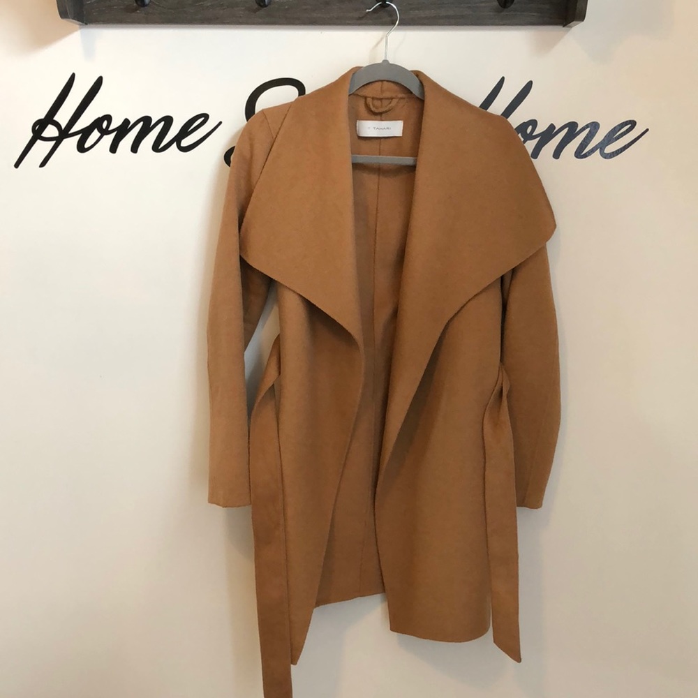 T TAHARI Camel Coat